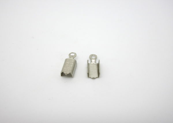 Terminale ottone argento con asola