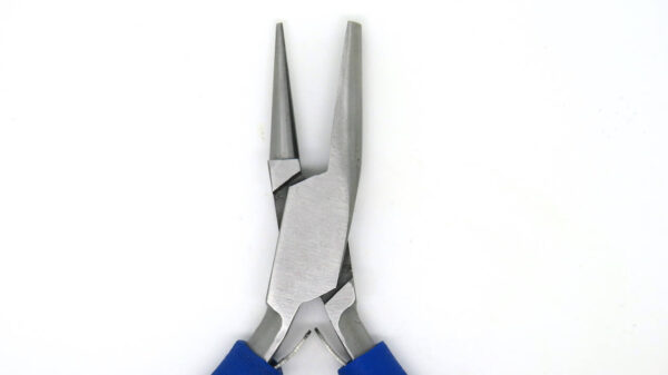 pinza per creare asole