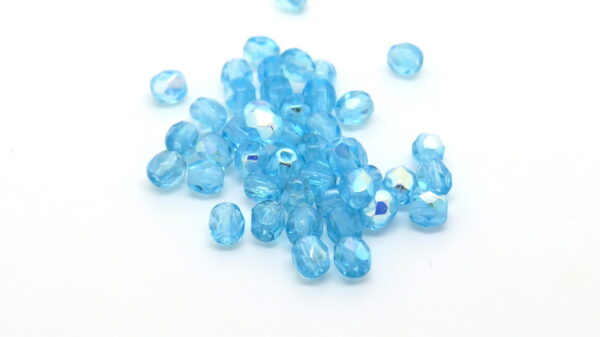 Mezzi cristalli acquamarina AB 4mm